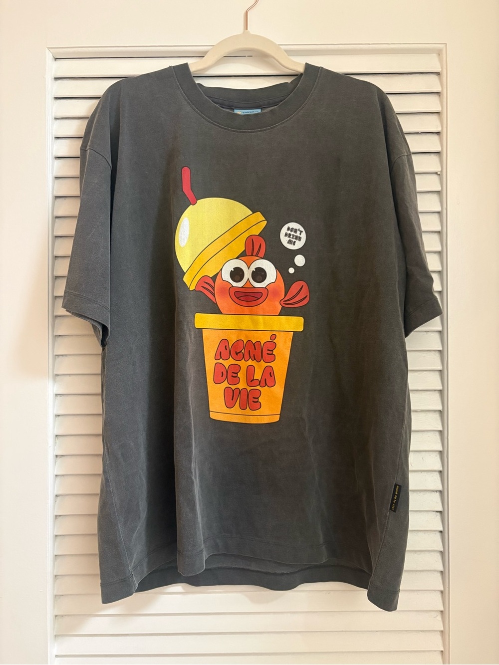 ACMÉ DE LA VIE Charcoal Graphic Short Sleeve Tee Size L